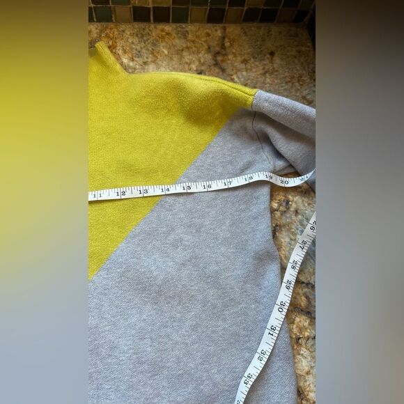 Cynthia Rowley Retro Inspired Sweater - Picture 7 of 7